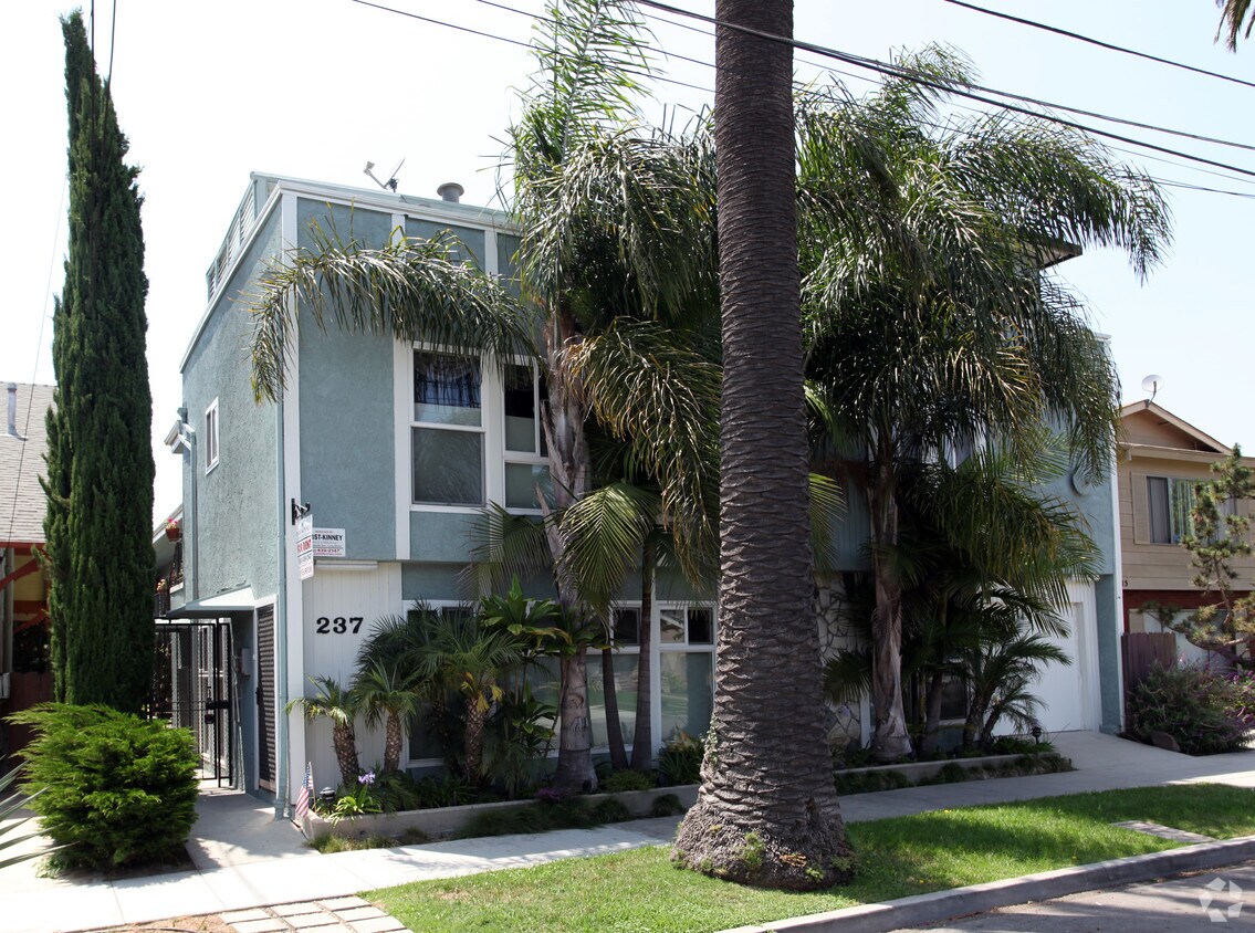 Foto del edificio - 237 Kennebec Ave