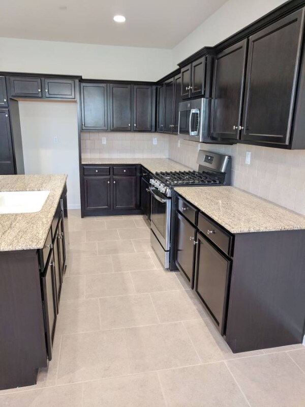 Foto del edificio - 3893 Griffith Ave