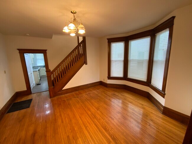 Building Photo - 2663 Indianola Ave