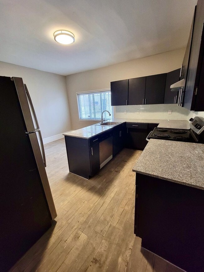 Foto del edificio - *** Renovated 3 Bedroom House * Mt. Washington * Spacious with Front and Back Patio * Enormous Ya...