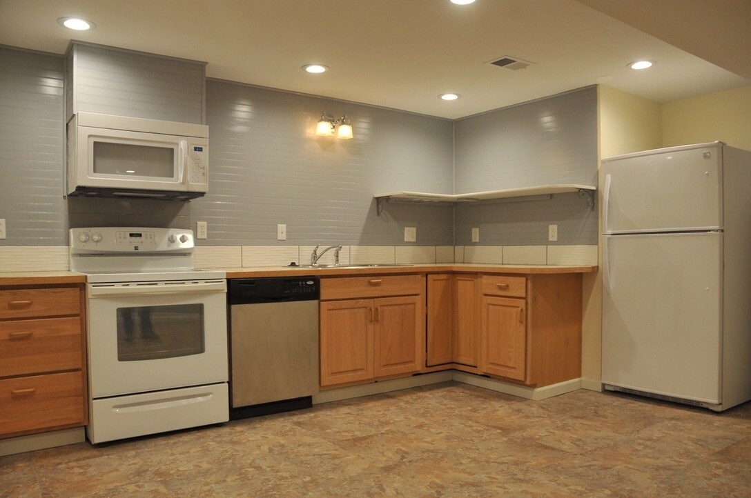 Primary Photo - Basement Apartment, 2 bed 1 bath close to ...