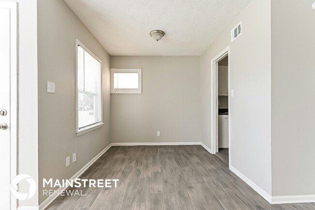 Foto del edificio - 3653 Elm Park Rd