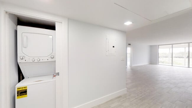 Foto del edificio - 3980 Oaks Clubhouse Dr