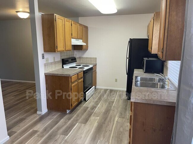 Foto del edificio - 2828 Silverplume Dr