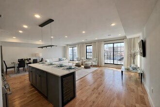 Building Photo - 241 Palisade Ave