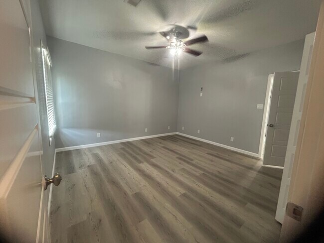 Foto del edificio - 6599 Johnson Ln