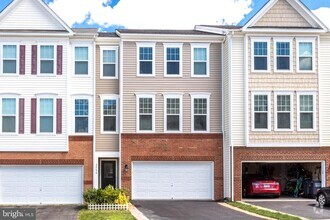 Building Photo - 24690 Capecastle Terrace