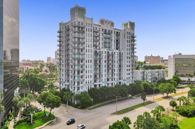 Foto del edificio - 300 S Australian Ave