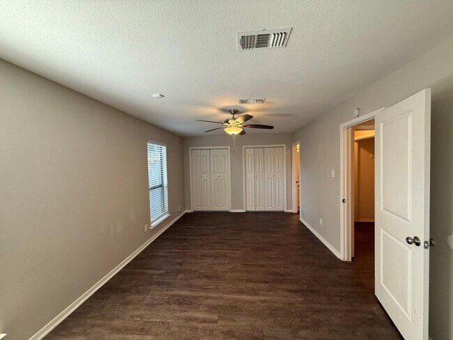 Foto del edificio - 6711 Duplex