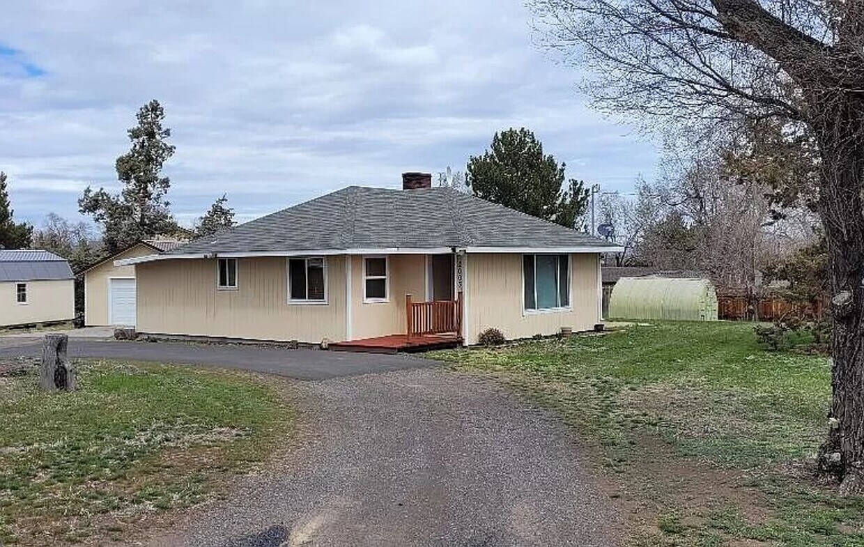 2005 Umatilla Short term lease Charming House Rental in Redmond