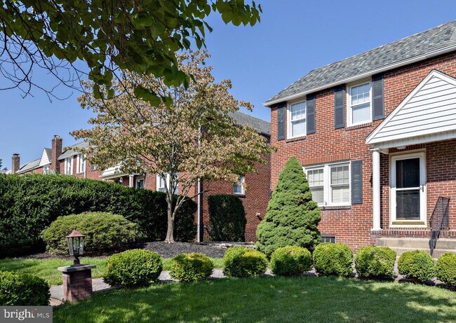 Foto del edificio - 11 Dowling Ave