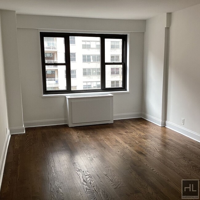 Building Photo - EAST 56 STREET
