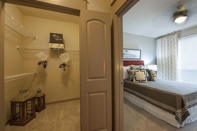 Building Photo - 2 bedroom in Houston TX 77479