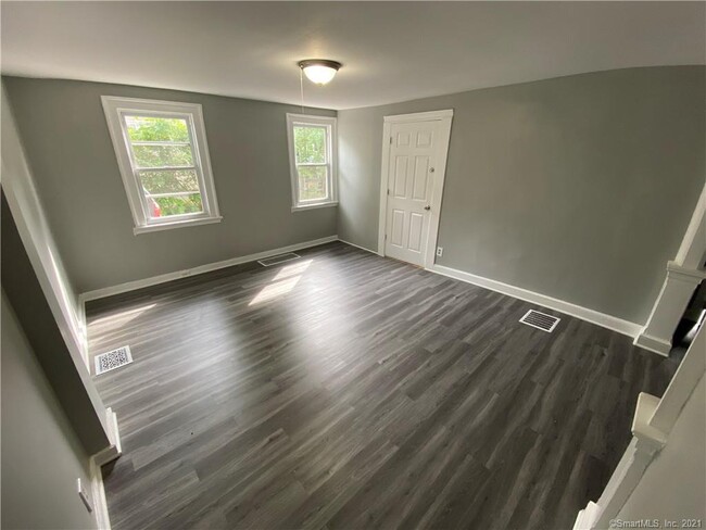 Building Photo - 233 Quinnipiac Ave