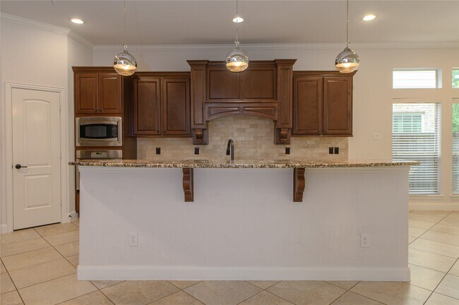 Building Photo - 18 Prism Point Place