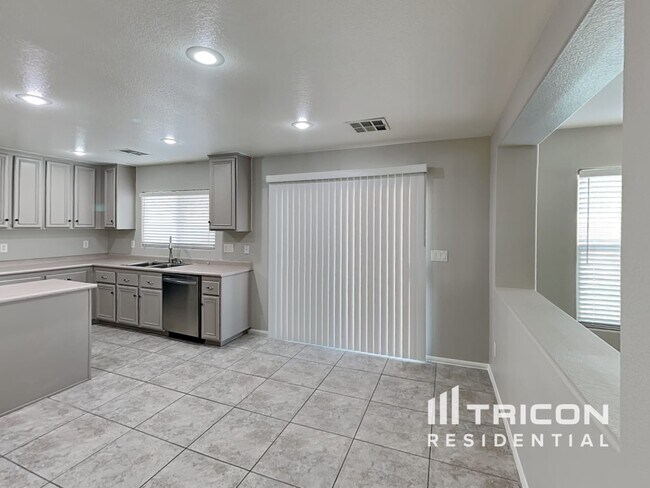 Foto del edificio - 4940 Naff Ridge Dr