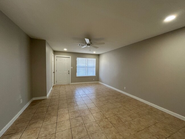 Foto del edificio - Modern 2 Bed for Rent – Minutes from Pinnacle Hills and Pleasant Crossing