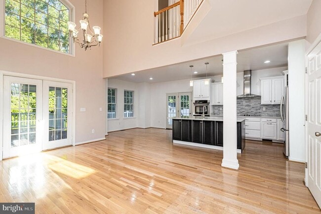 Building Photo - 9212 Isle of Laurels