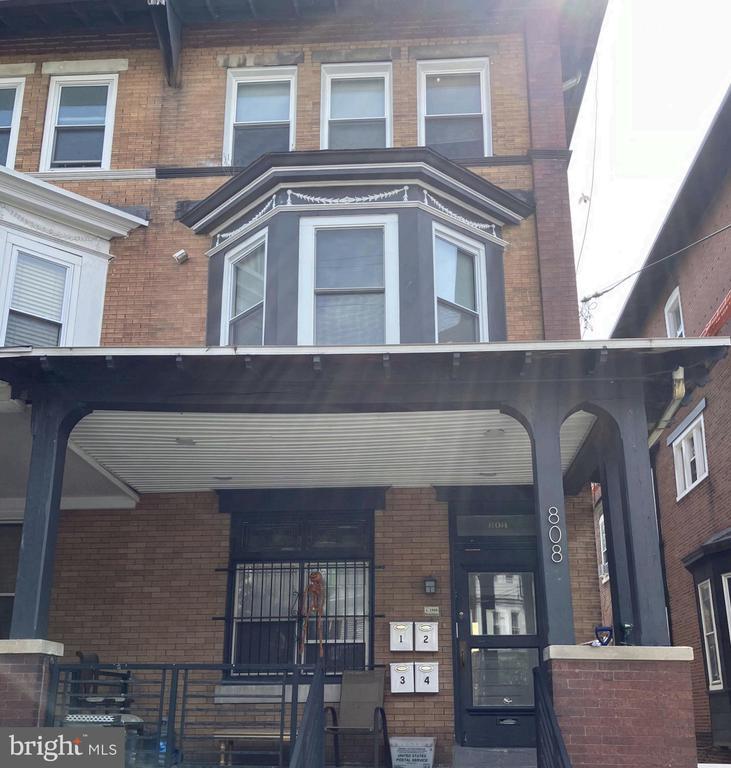Foto principal - 808 S 49th St