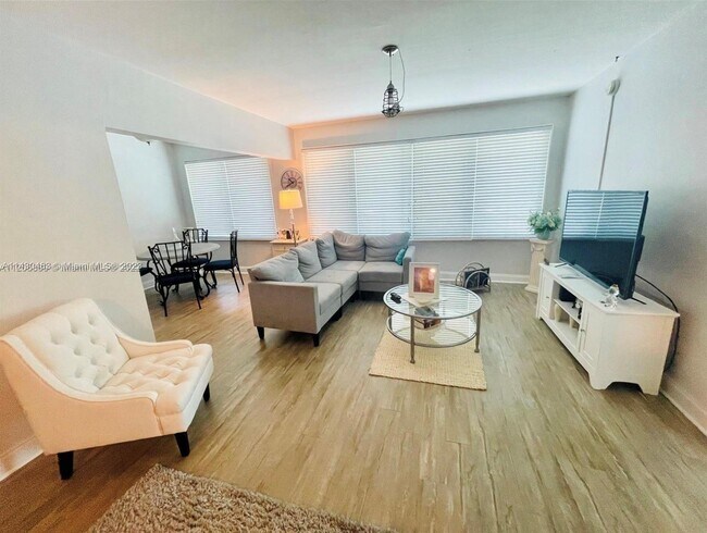 Building Photo - 10178 Collins Ave