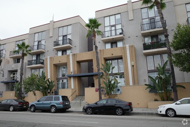 Building Photo - 360 W Avenue 26
