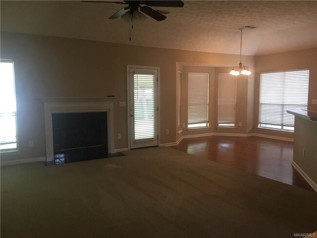 Building Photo - 418 River Oaks Dr
