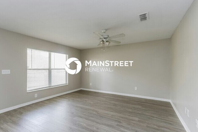 Building Photo - 3 Bedroom Pet-Friendly Home in St Petersburg, FL with Main Street Renewal