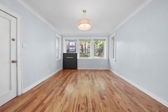 Building Photo - 4420 W Cortez St