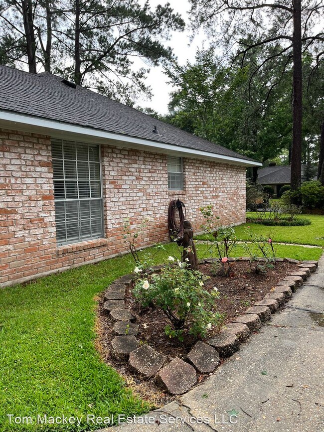 Building Photo - 4 br, 2.5 bath House - 2721 Tall Timbers Rd.