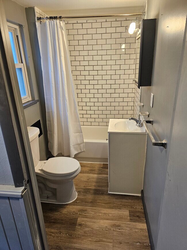 Foto del edificio - 1014 Indiana Ave