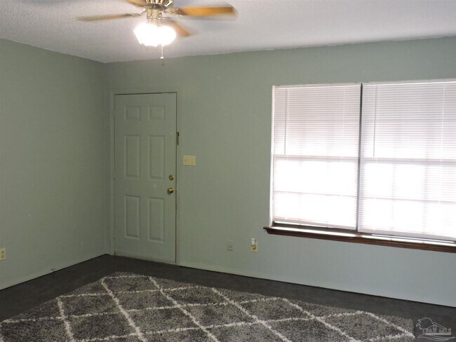 Foto del edificio - 2811 Langley Ave