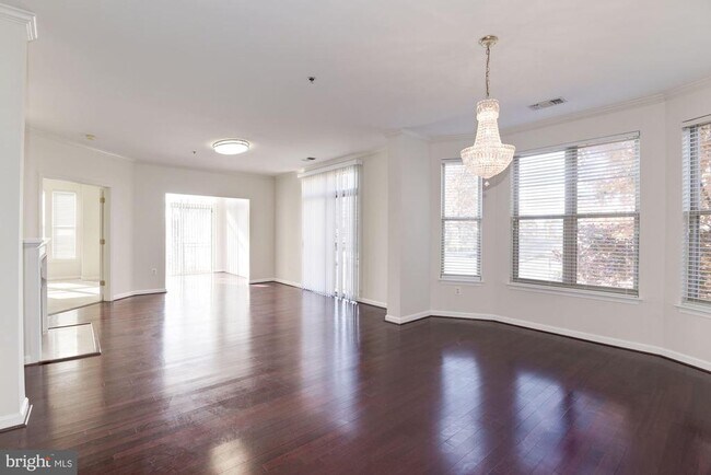 Foto del edificio - 1860 Stratford Park Pl