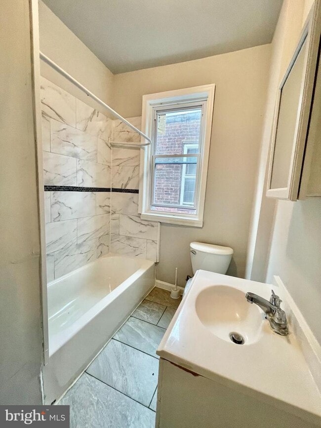 Building Photo - 1538 S 55th St