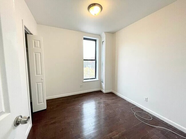 Building Photo - 236 Howard Avenue