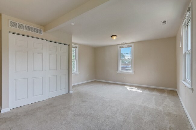 Building Photo - 4610 White Ave