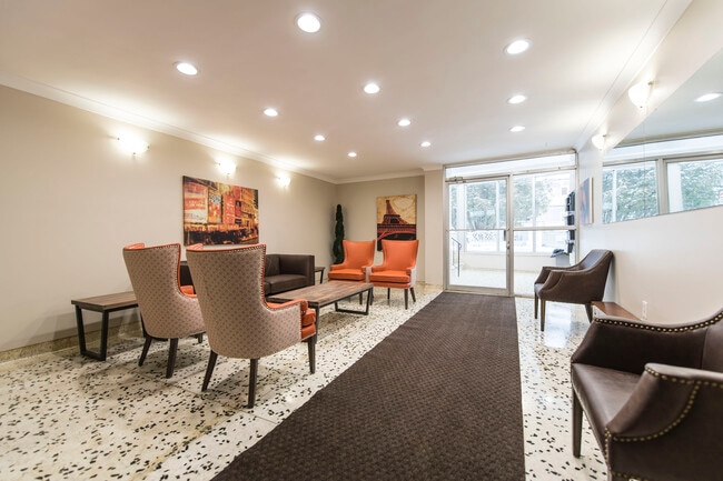 Photo du bâtiment - Lake Street Apartments