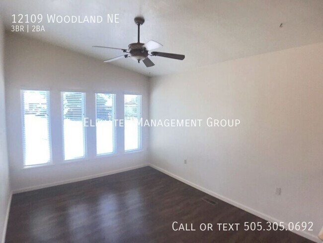 Foto del edificio - 12109 Woodland Ave NE