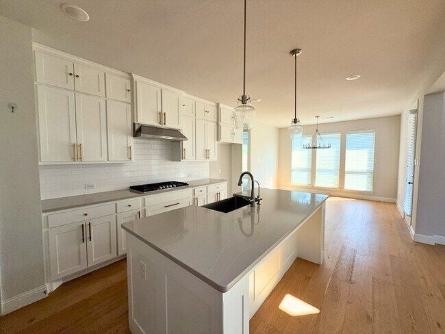 Foto del edificio - 501 Upper Falls Ln