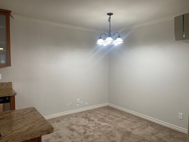 Foto del edificio - Upgraded 2 Bed 1 Bath Condo in Resort Style Complex