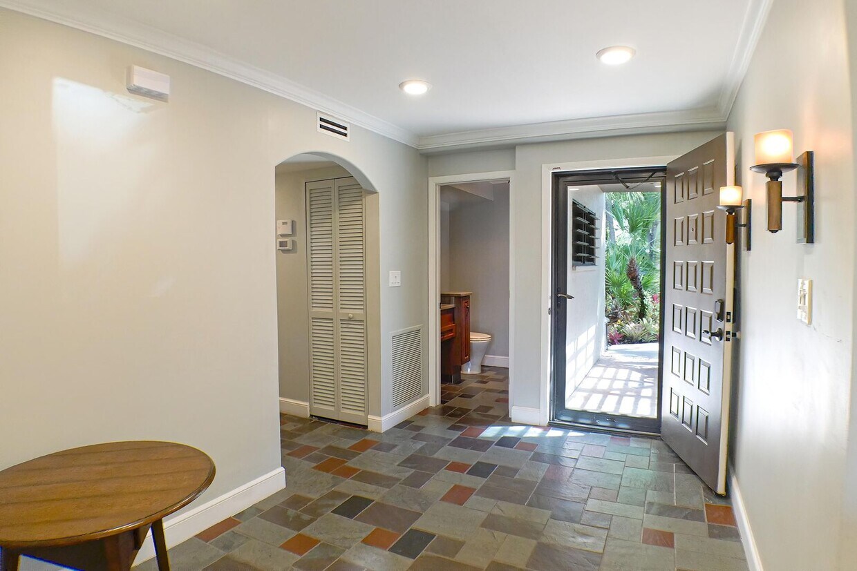 Primary Photo - RARE ON MARKET , 2+den 2 1/2 bath overview...