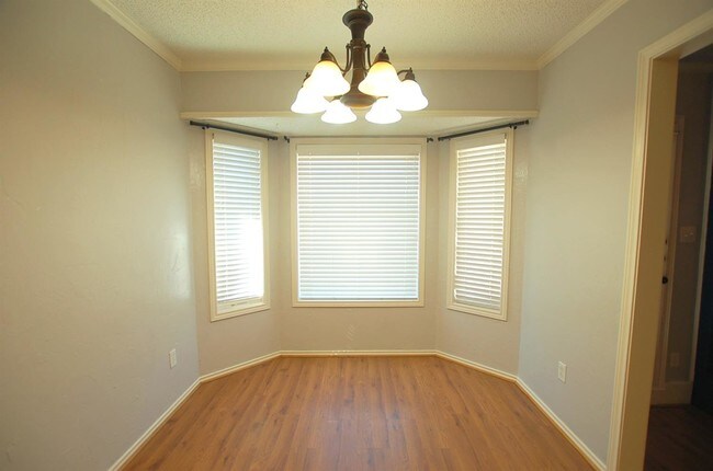 Foto del edificio - 6812 Hope Ave