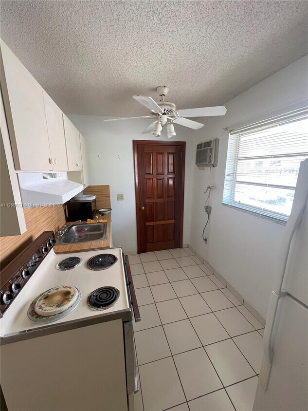 300 SW 121 Ave, Miami, FL 33184 House Rental in Miami, FL