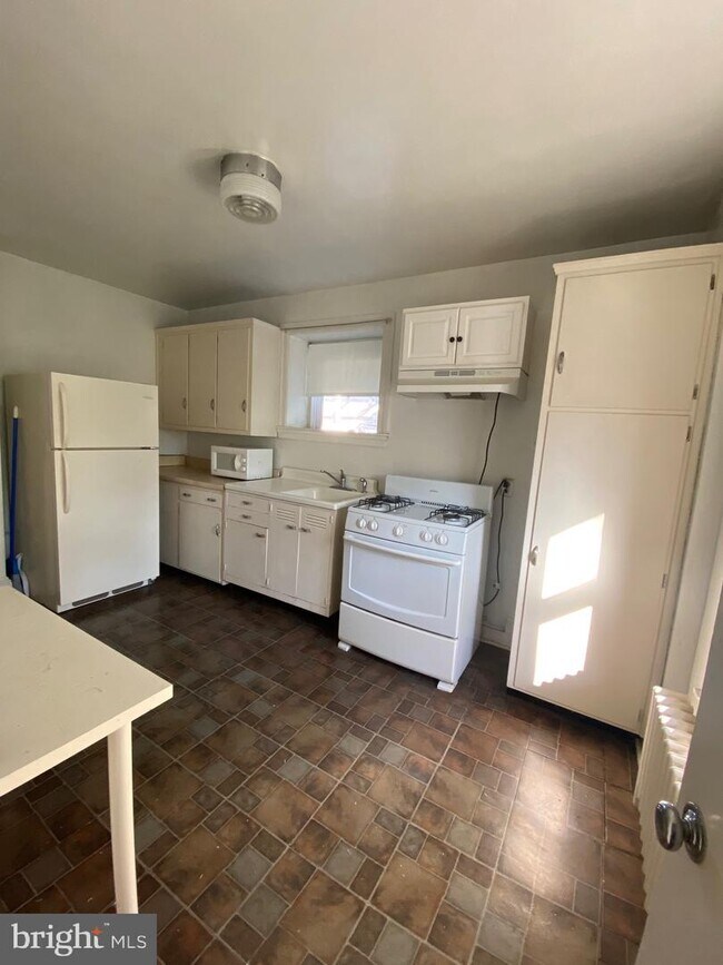 Foto del edificio - 7905 Ardleigh St