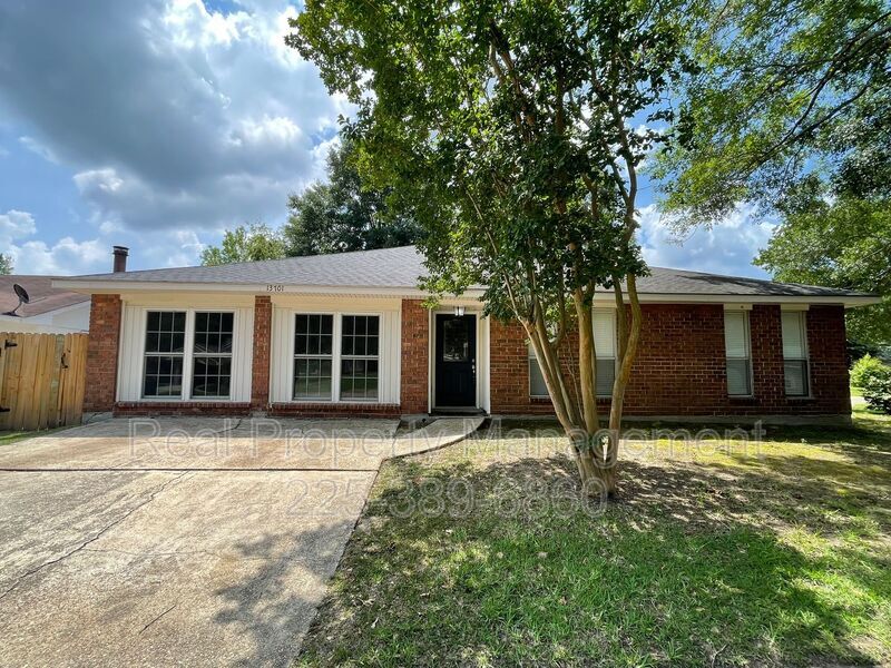 Foto principal - 13701 Gentilly Ct
