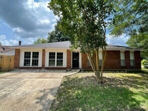 Building Photo - 13701 Gentilly Ct