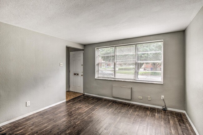 Building Photo - 1030 Wild Cherry Ln