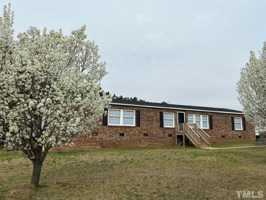 Primary Photo - 8320 S Creek Rd