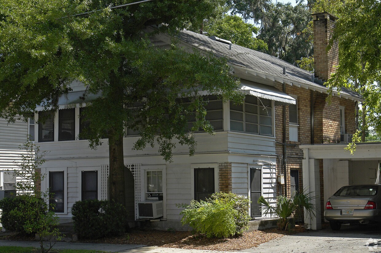 Primary Photo - 1126 SW 2nd Ave
