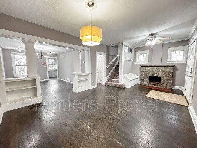 Foto del edificio - 4132 Charlotte St