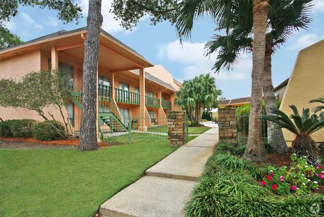 Building - Forest Isle